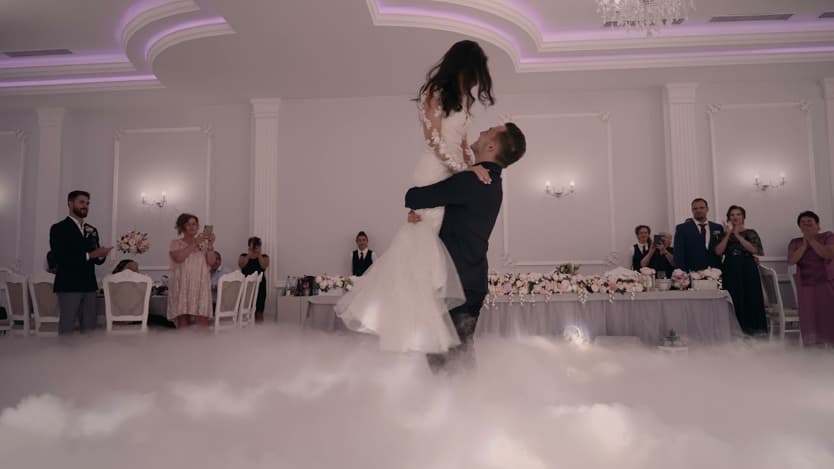 Videoclip de Andrei M. Vacar la Bistro Ballroom Center