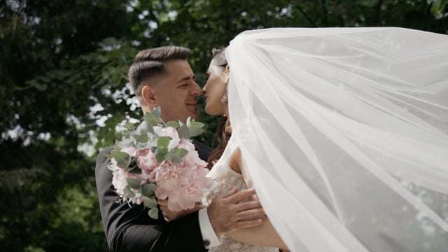 Videoclip de Madalin Deaconu  la Club Stephany (Stephany Ballroom)