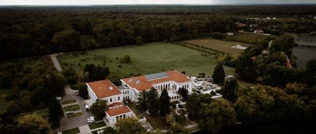 Videoclip de Fancy Films la Palatul Snagov