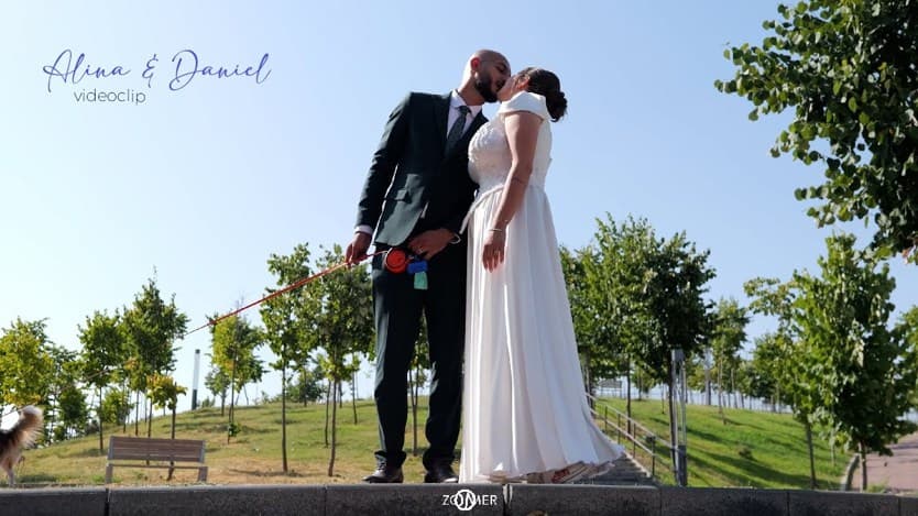 Videoclip de ZOOMER STUDIO la Restaurant La Seratta