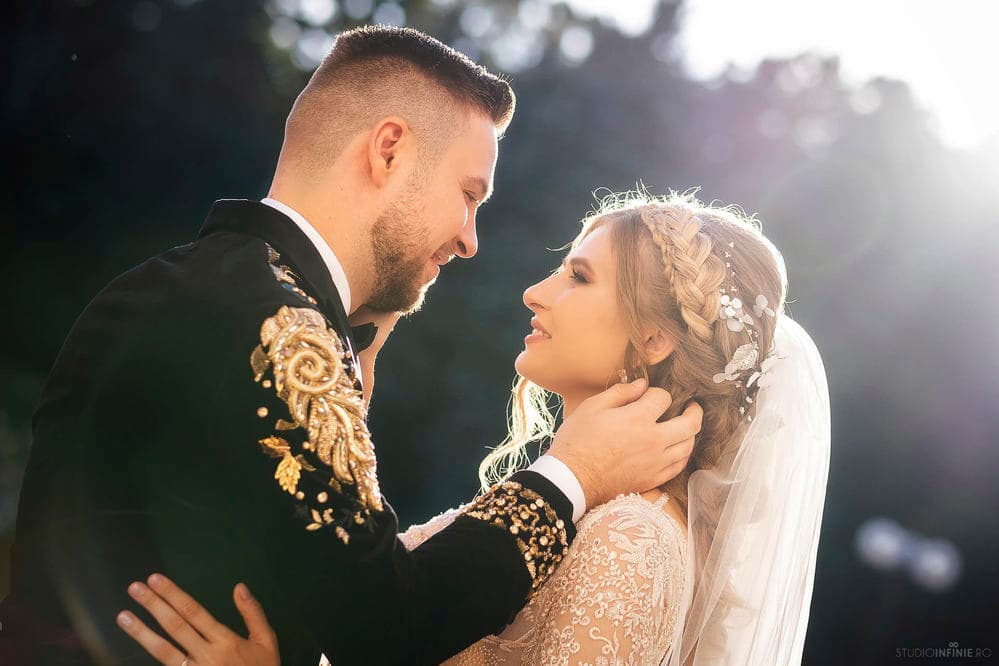 Lorena &amp; Claudiu - Fotografii de Studio Infinie
