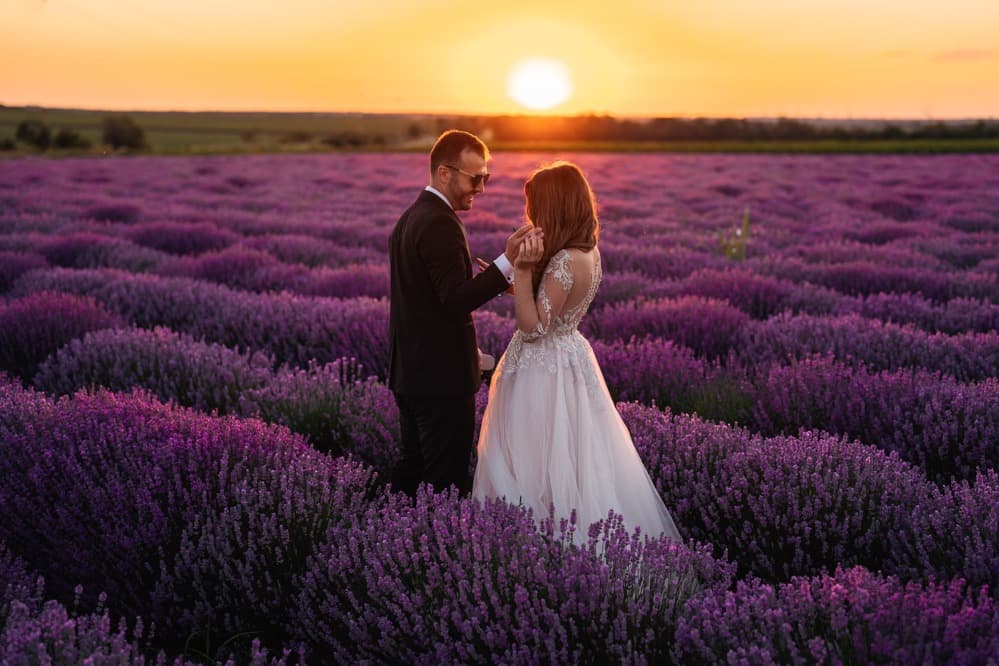 Mădălina și Mihai - Fotografii de Studio Pozici