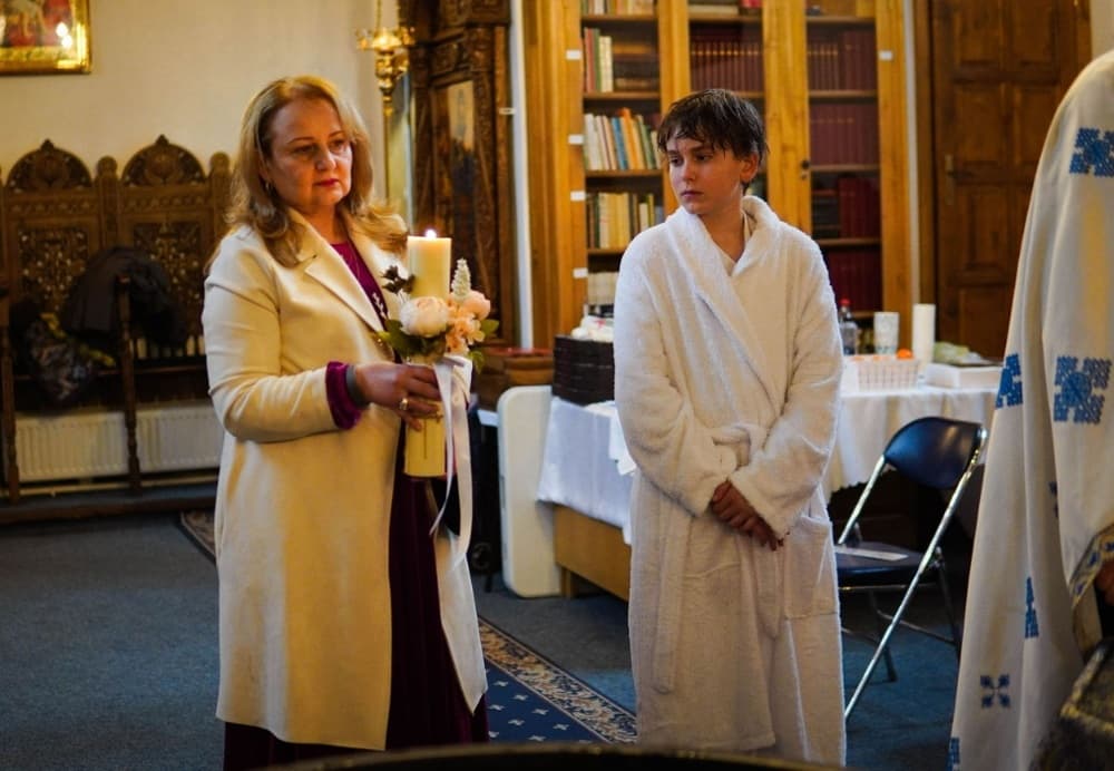 Iustin - Fotografii de Ionut Hariton Foto