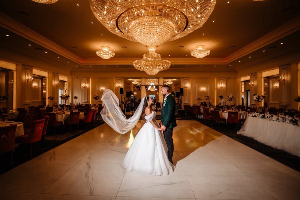 Daniel și Denisa  - Fotografii de Robert Opocinschi Fotograf