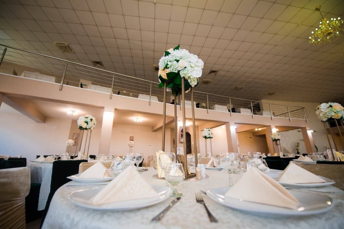 Restaurant Select - locatie pentru nunti in Brebina, Mehedinți