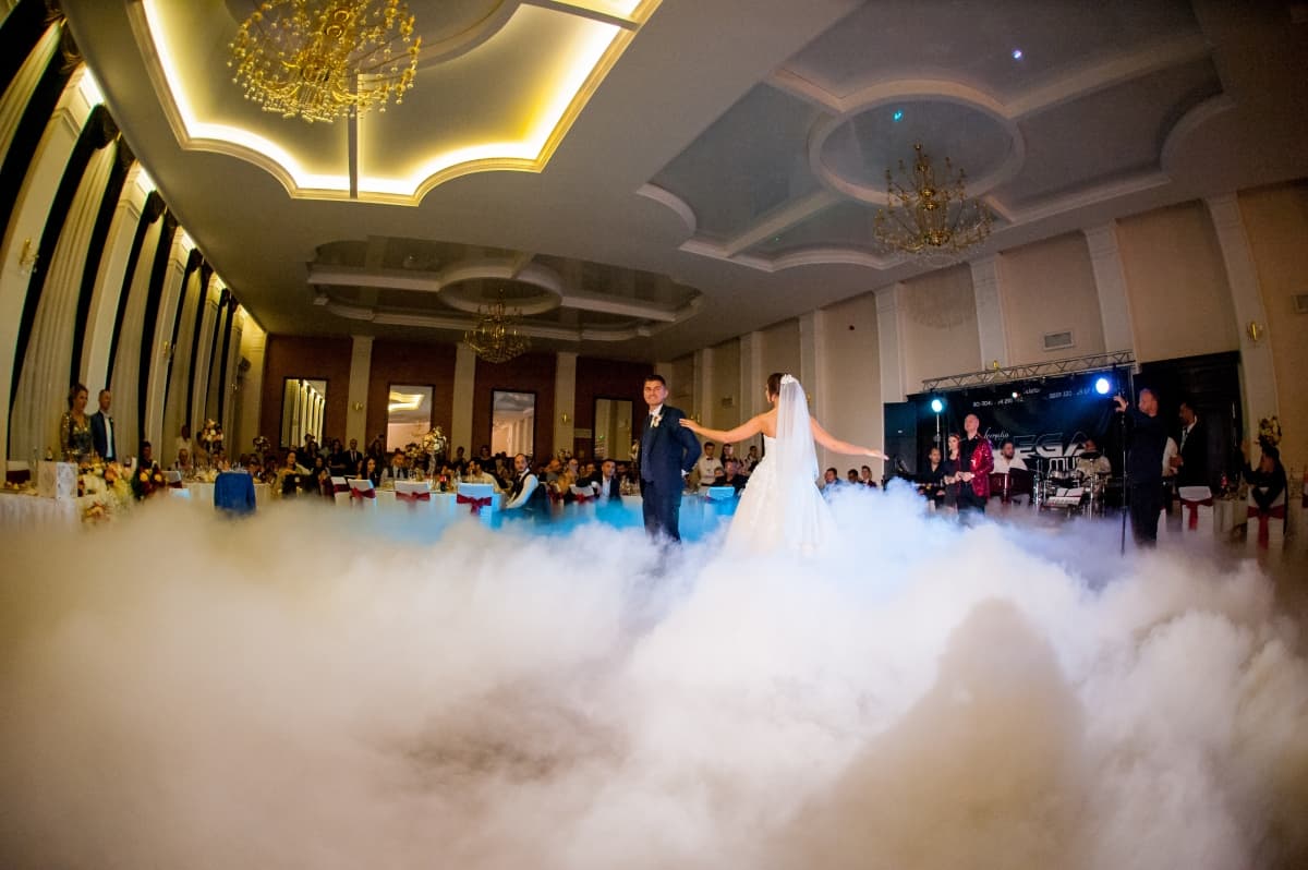 Fotografie de ArtaFilmării la Restaurant Aerostar