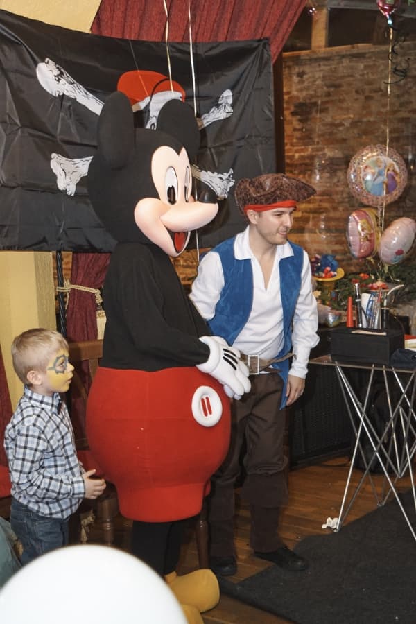 Fotografie de Eugen Elisei la Crama Domneasca