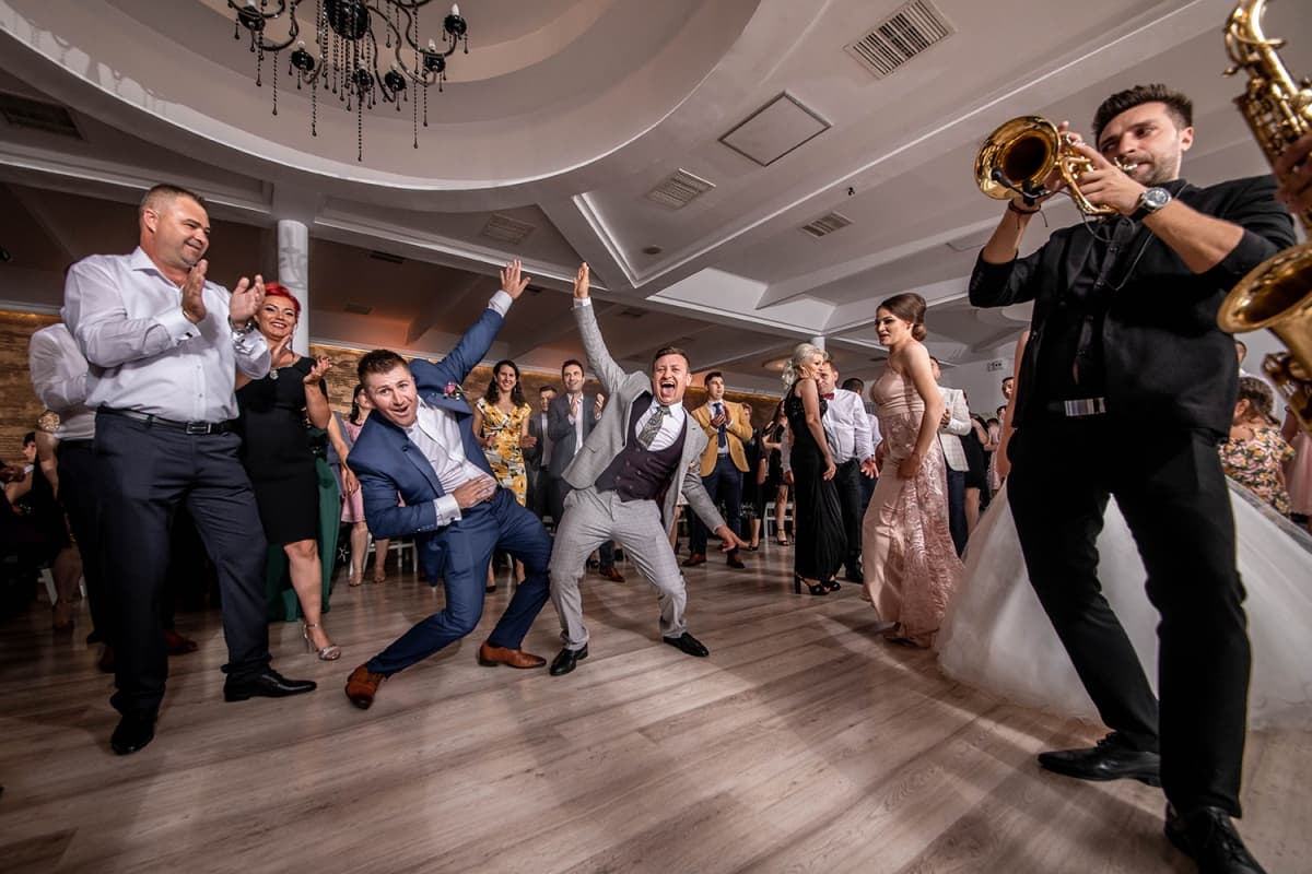 Restaurant Omnia - locatie pentru nunti in Huși, Vaslui