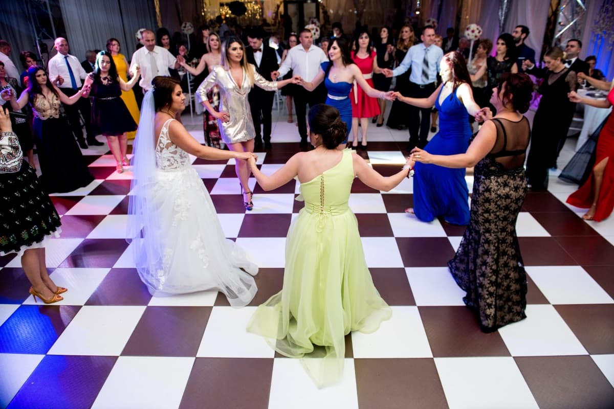 Restaurant Izabel - locatie pentru nunti in Poroschia, Teleorman