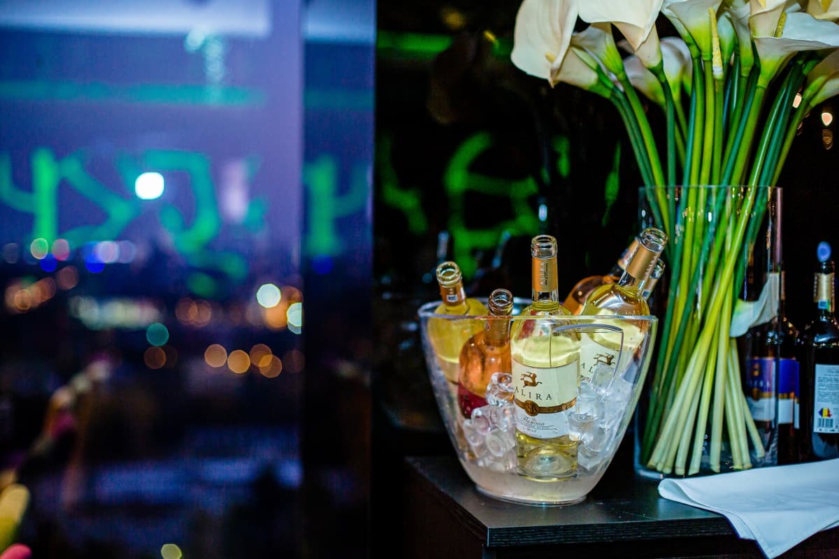 Fotografie de Mihai Zaharia Photography la 18 Lounge