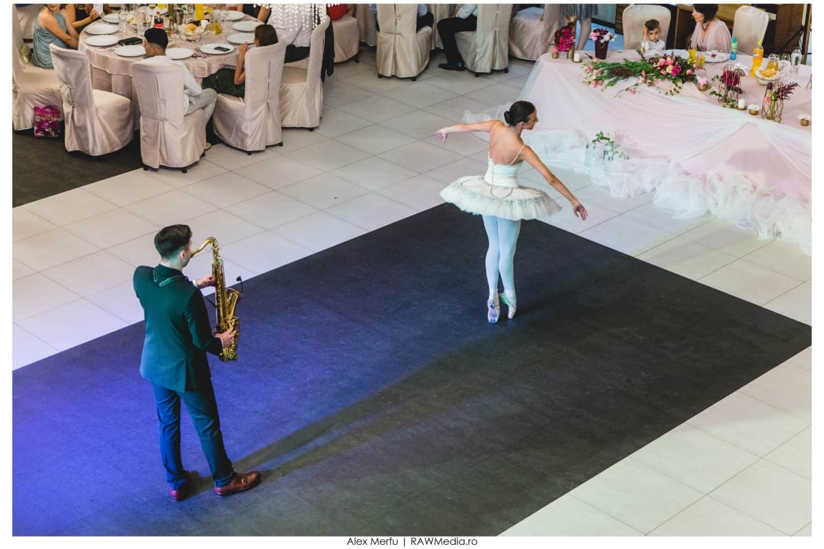 Fotografie de Alex Merfu la Oltenia Ballroom