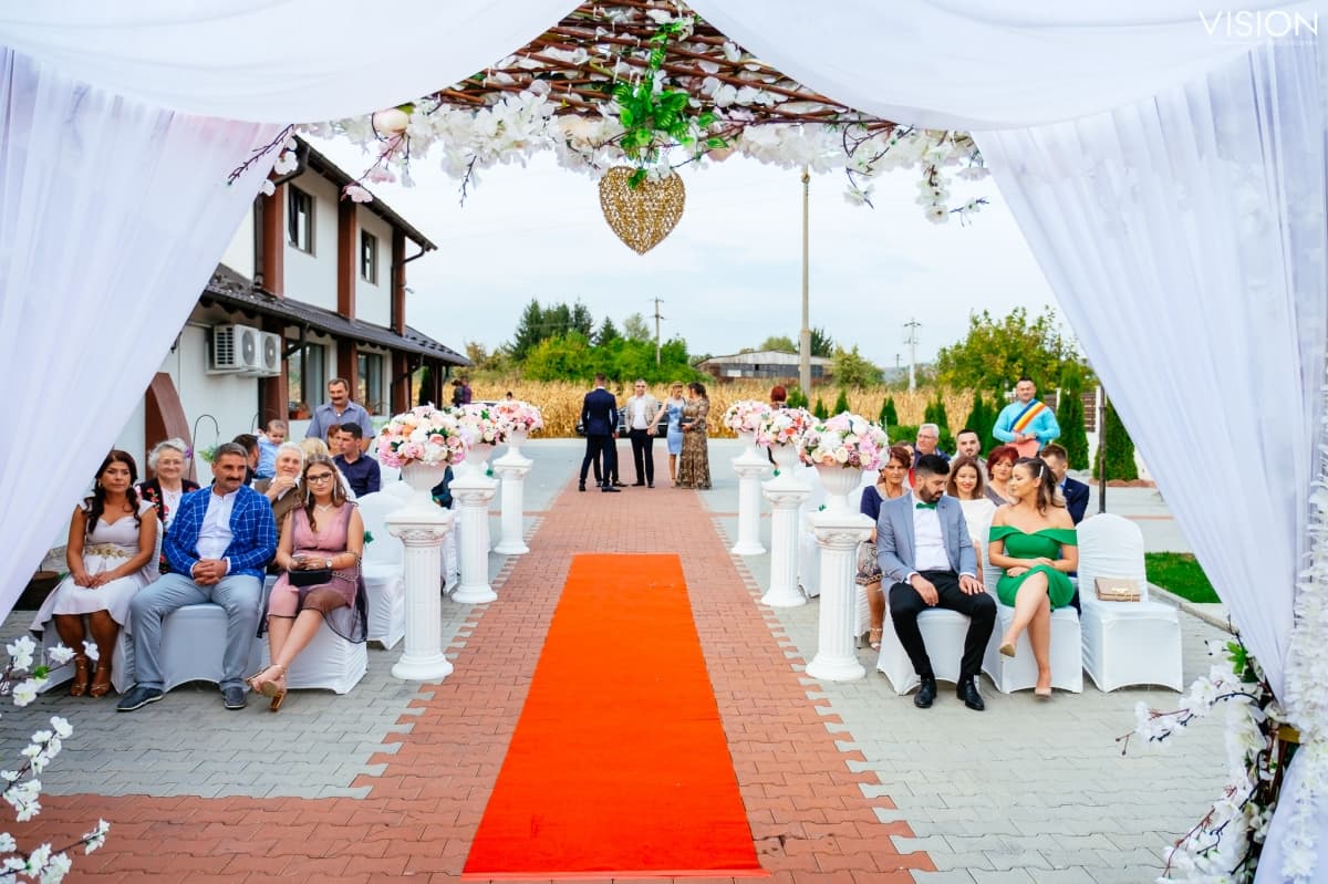 Fotografie de Vision Photography By Geo Dolofan la Restaurant Rustic Delux