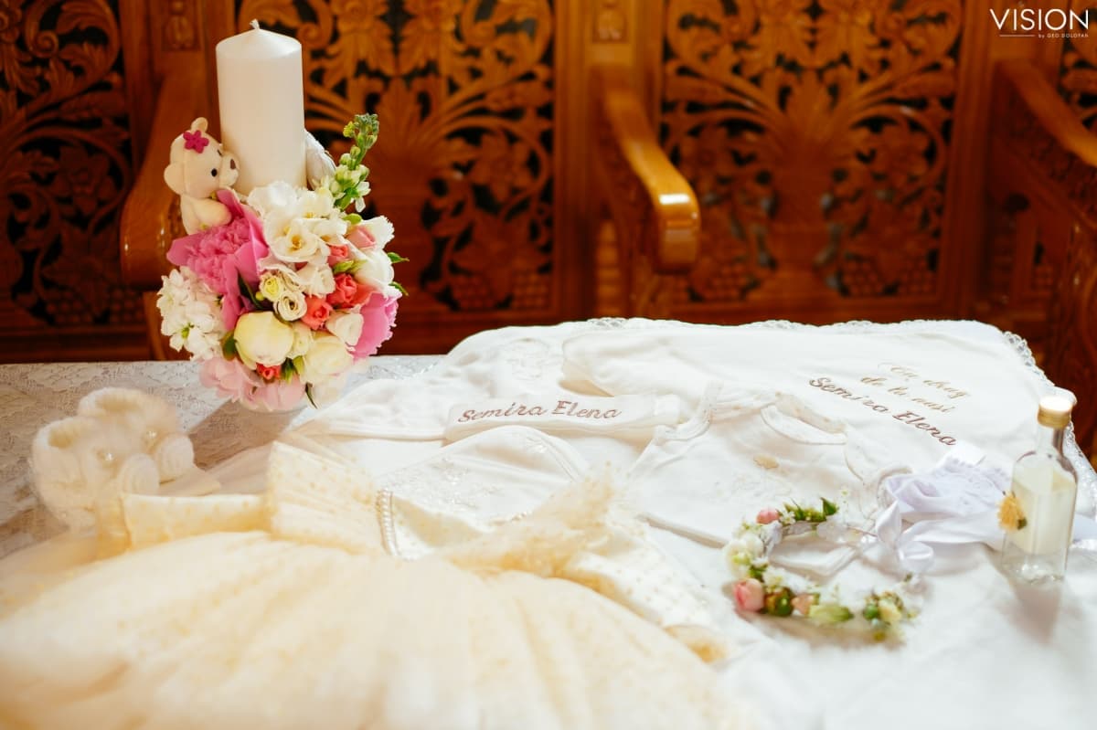 Biserica Cuvioasa Paraschiva - locatie pentru nunti in Poiana Lacului, Argeș