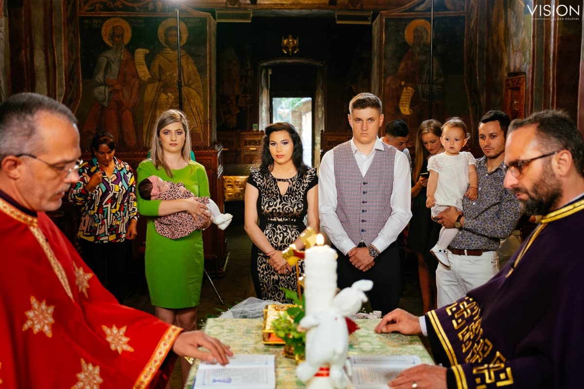 Biserica Sfanta Treime - locatie pentru nunti in Pitești, Argeș