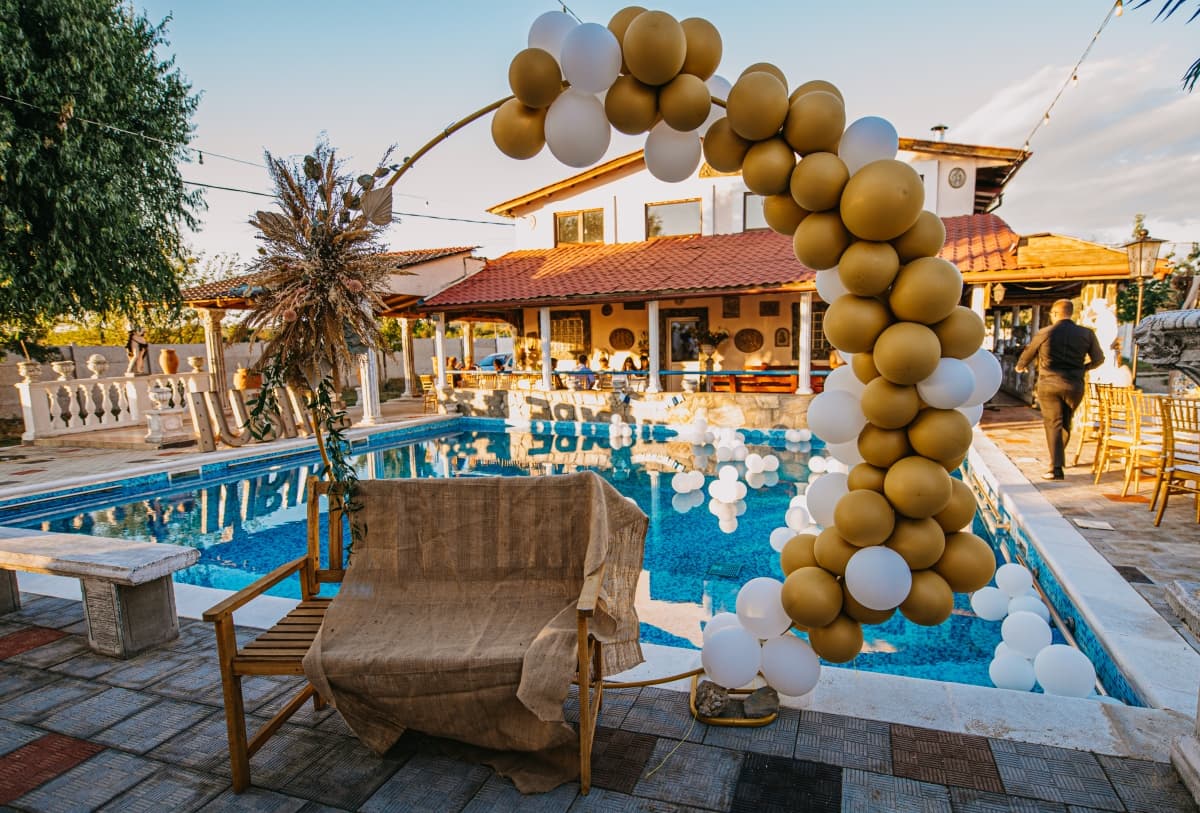 Fotografie de AP Photography la The Farm