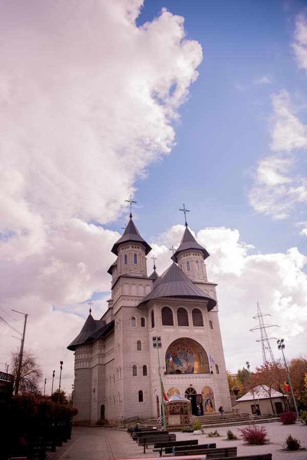 Fotografie de ArtaFilmării la Biserica Sfantul Nectarie