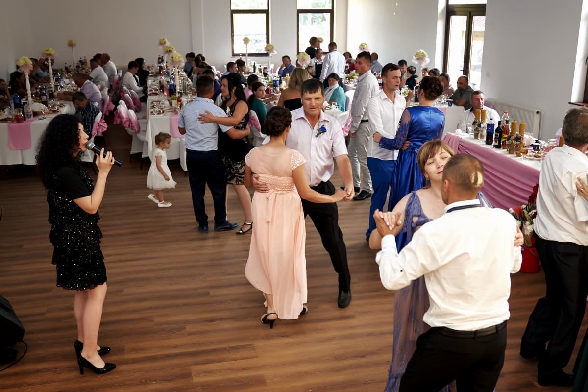 Caminul Cultural Hangu - locatie pentru nunti in Hangu, Neamț