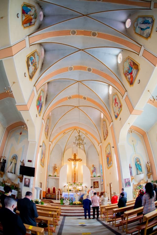 Fotografie de ArtaFilmării la Biserica Catolica 