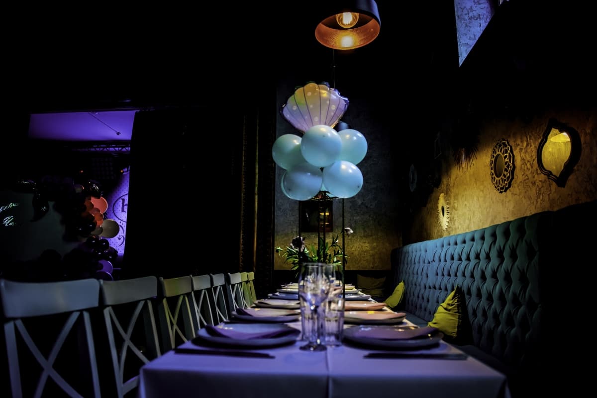 Fotografie de Alexandru Marica Photographer la Club Hush 