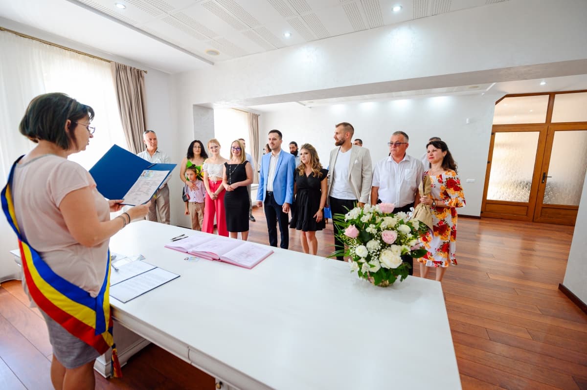 Fotografie de Mugurel Olteanu  la Casa Casatoriilor Valcea