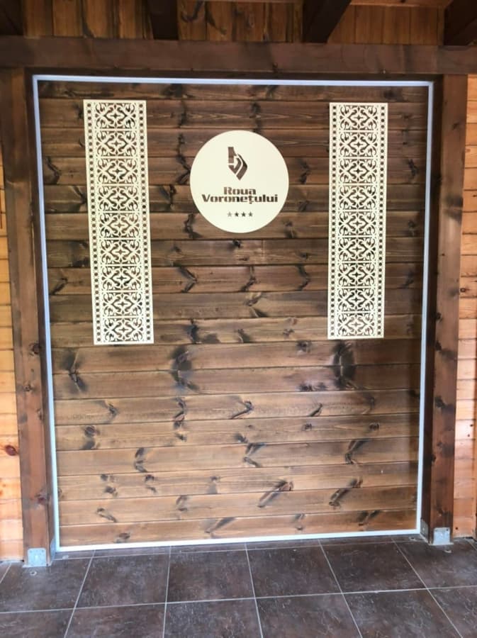 Pensiunea Roua Voronetului - Vedere de ansamblu a locației pentru nunți