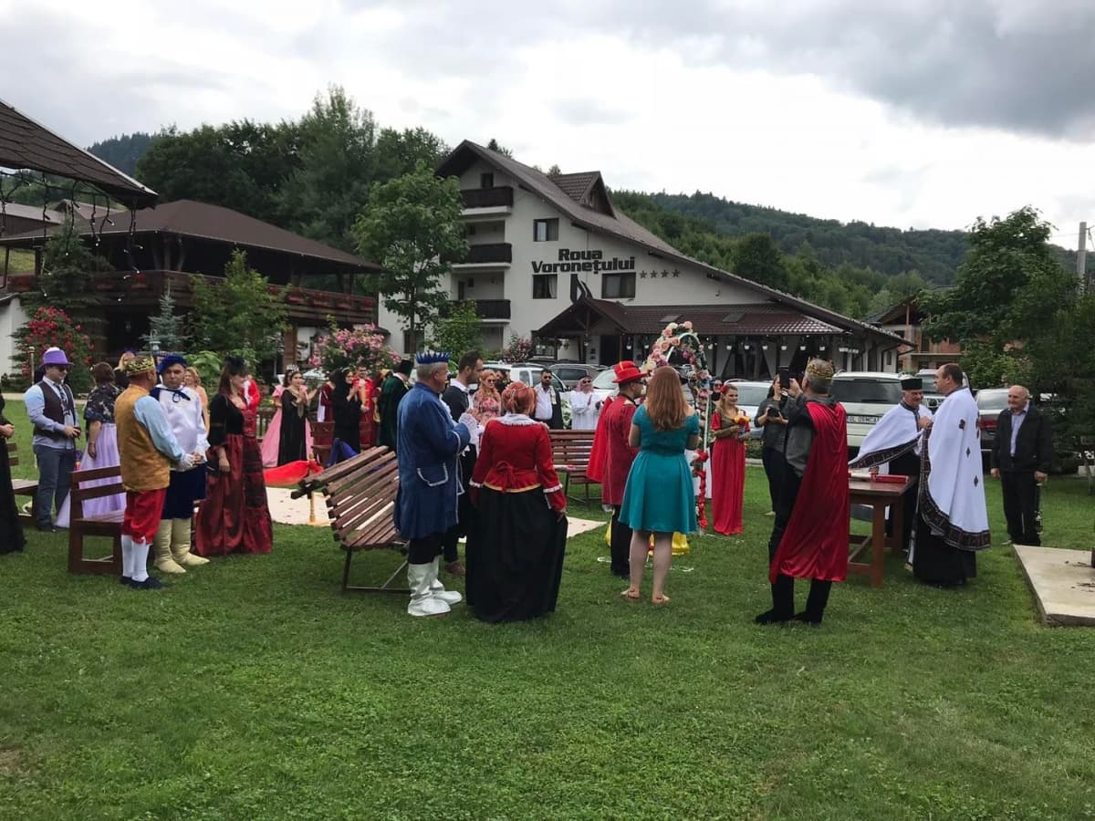 Fotografie oficiala Pensiunea Roua Voronetului