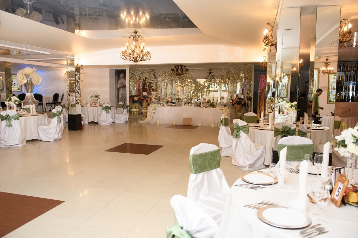 Fotografie de M Dima Foto Studio la Restaurant Old School