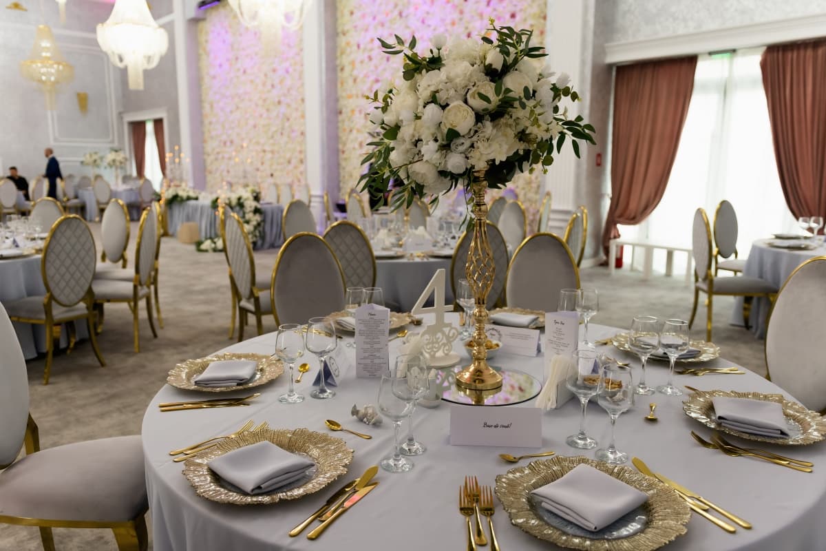 Fotografie de M Dima Foto Studio la Royal Palace Ballroom