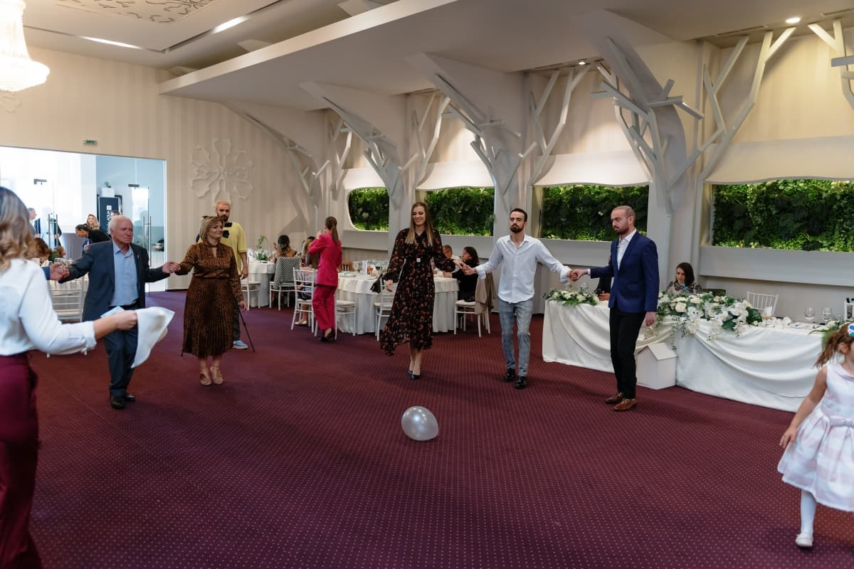 Fotografie de M Dima Foto Studio la Simfonia Ballroom