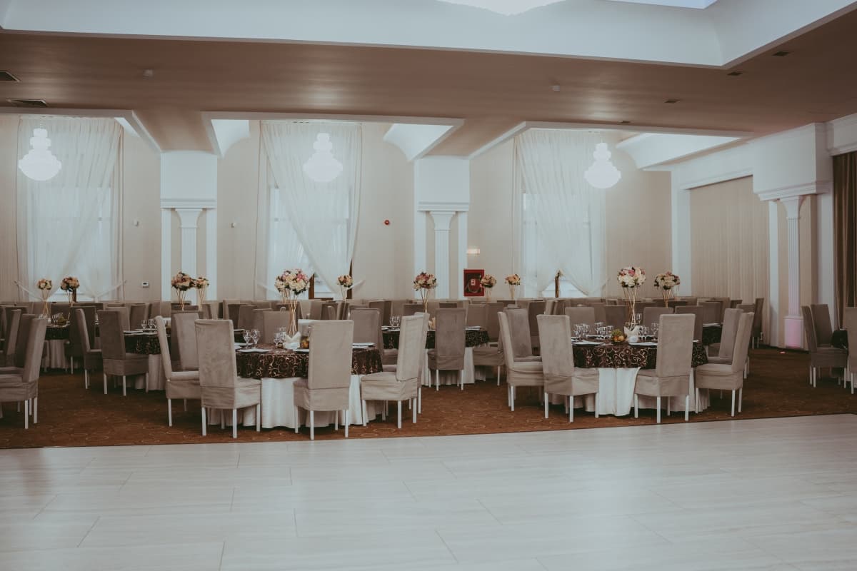 Restaurant President - locatie pentru nunti in Poiana Lacului, Argeș