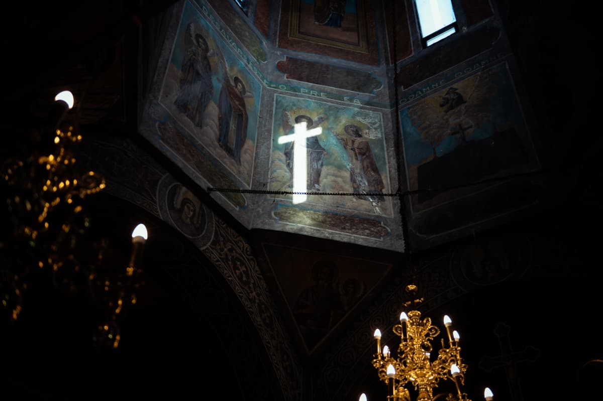 Biserica Herastrau Sfintii Apostoli Petru si Pavel - locatie pentru nunti in București, București