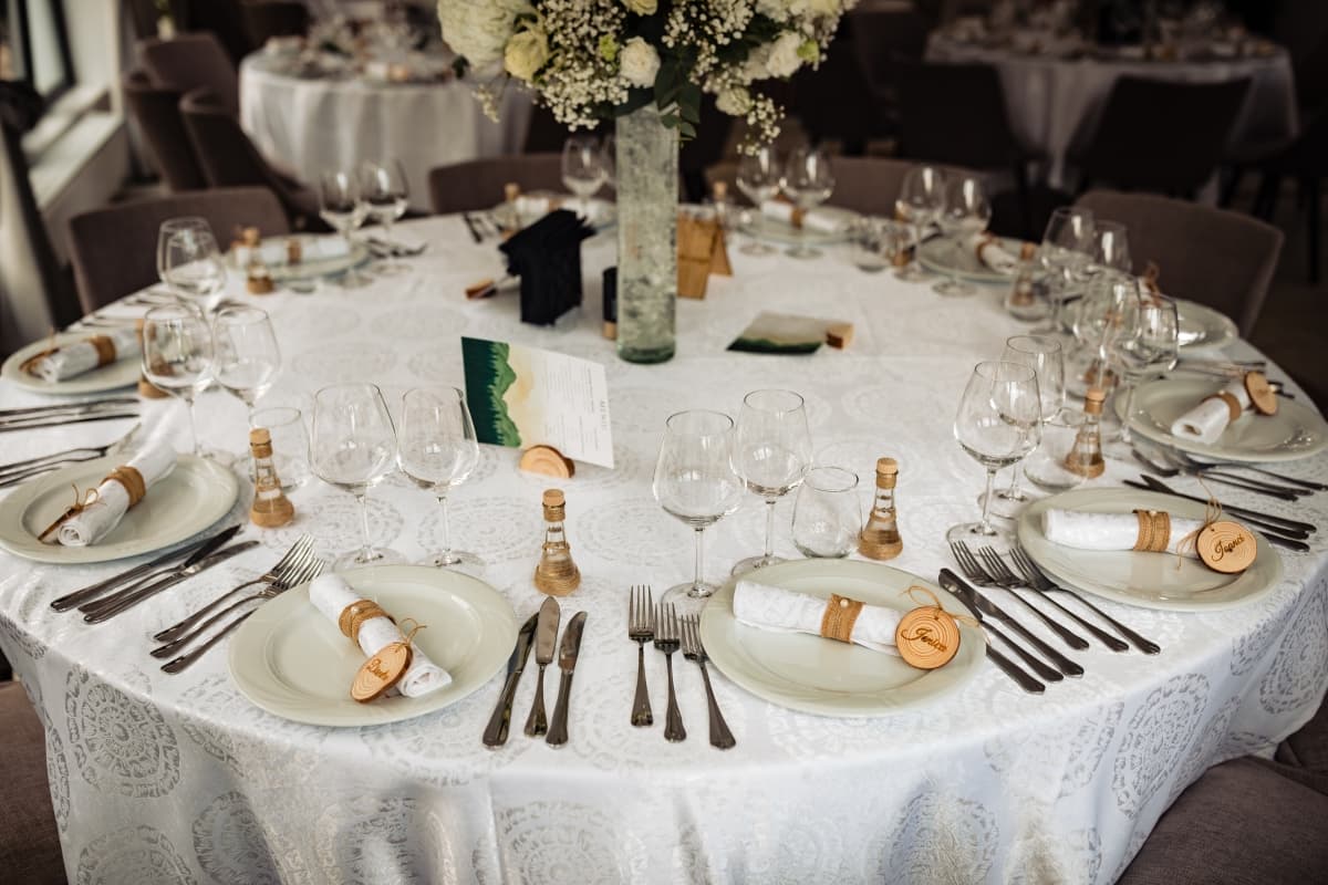 Hotel Piscul Negru - locatie pentru nunti in Aref, Argeș