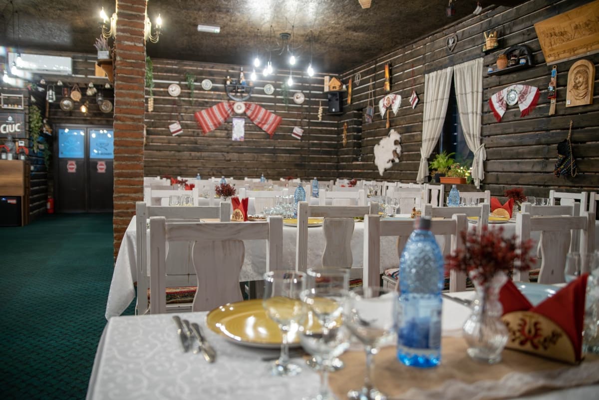 Fotografie de Andrei Lungu la Red House