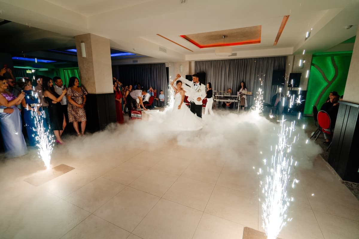 Premier Event - locatie pentru nunti in Pitești, Argeș