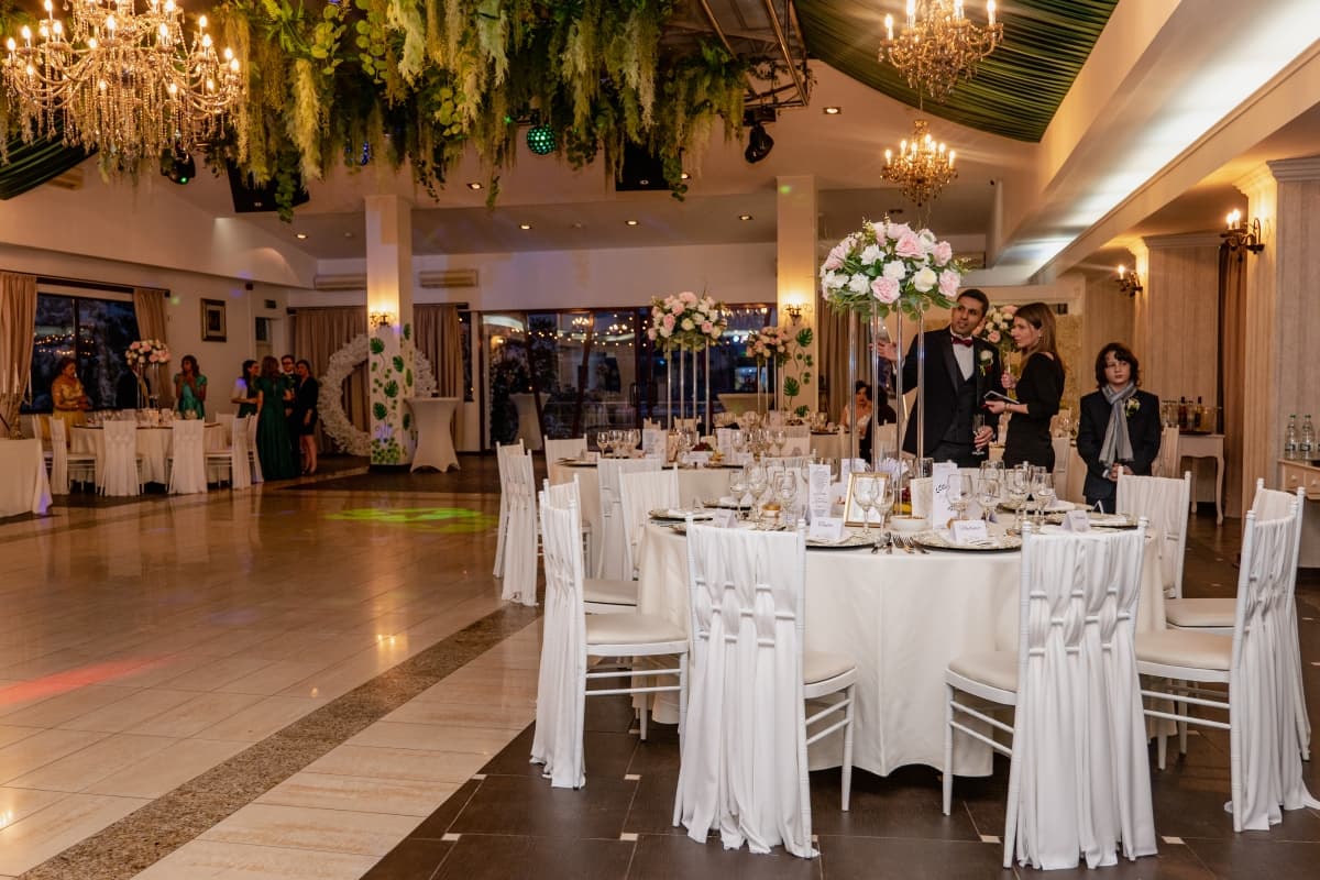 Epic by the Lake  - locatie pentru nunti in București, București