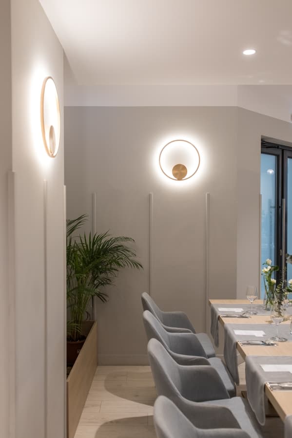 Fotografie de District One Stories la Restaurant Conti