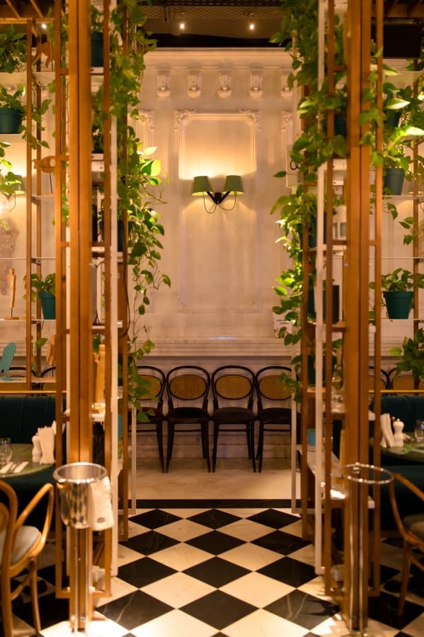 Fotografie de District One Stories la Fratellini Bistro