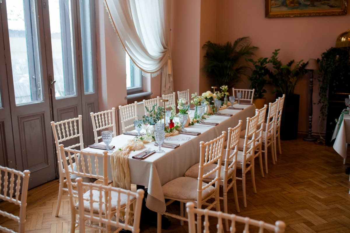 Fotografie de District One Stories la Luna Cafe &amp; Bistro