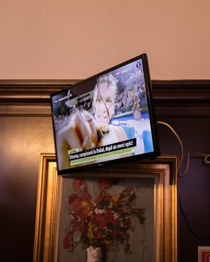 Fotografie de District One Stories la Taverna Zavoi