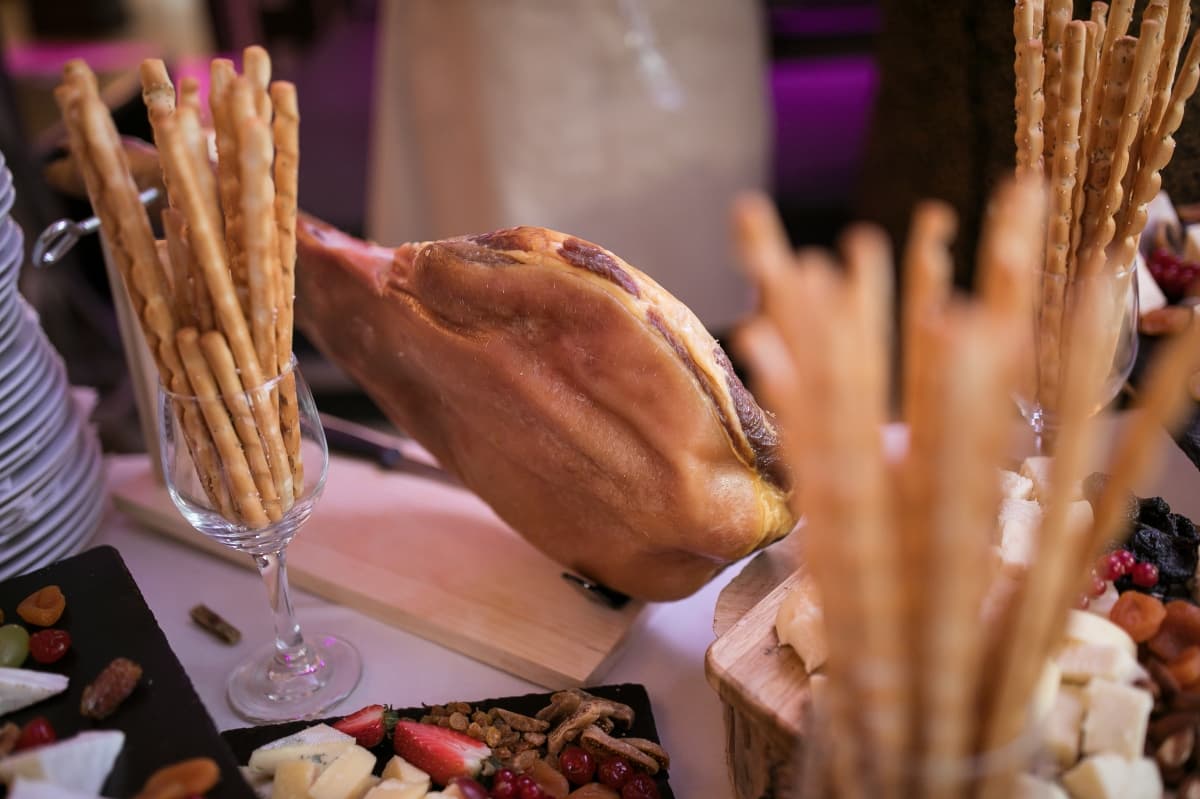 Fotografie de District One Stories la Taverna Zavoi