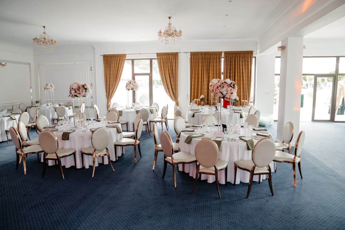 Fotografie de Bogdan Mihai la Colonial Club Cernica