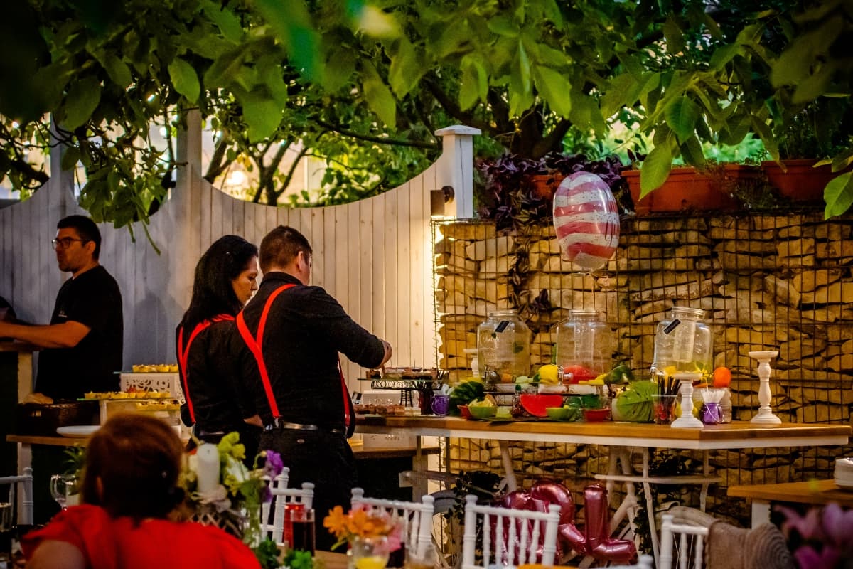 Fotografie de Eduard Colea la The Backyard