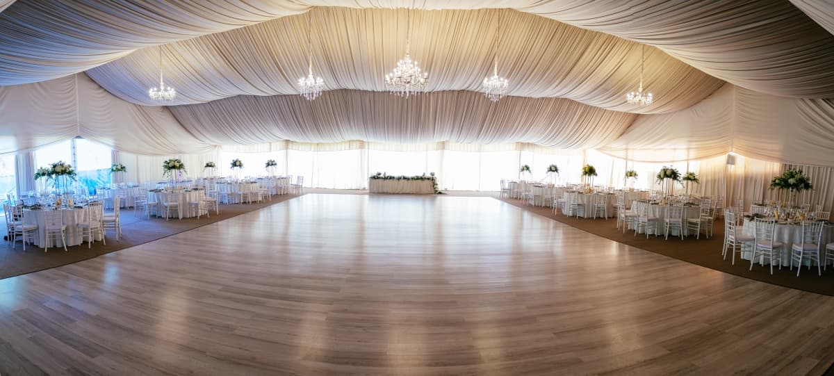 Fotografie de Vision Photography By Geo Dolofan la EGO Ballroom 