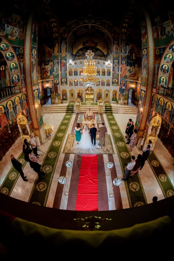 Fotografie de ArtaFilmării la Biserica Sf Iulian din Tars