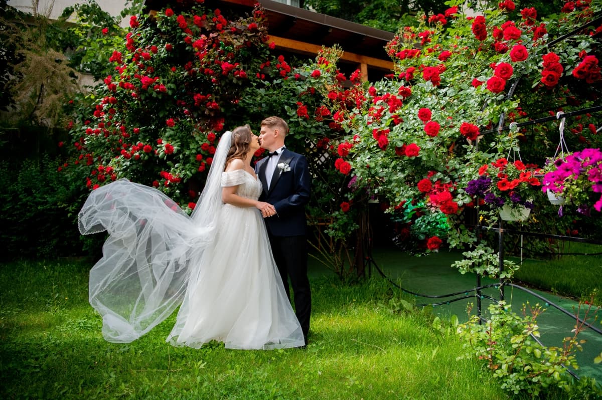 Fotografie de ArtaFilmării la Biserica Sf Iulian din Tars