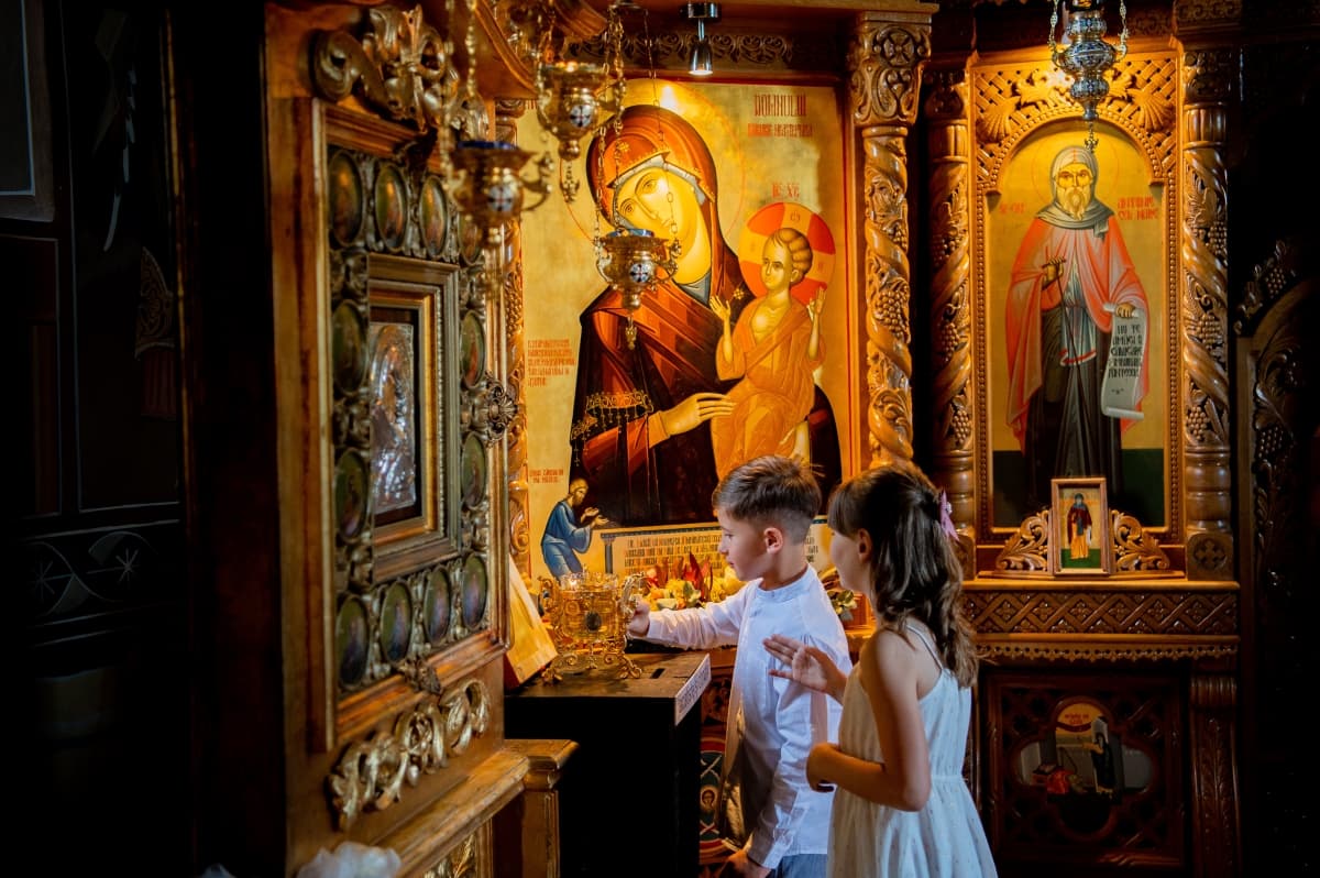 Fotografie de ArtaFilmării la Biserica Vulpe