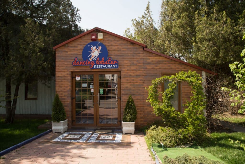 Fotografie de ZOOMER STUDIO la Dancing Lobster