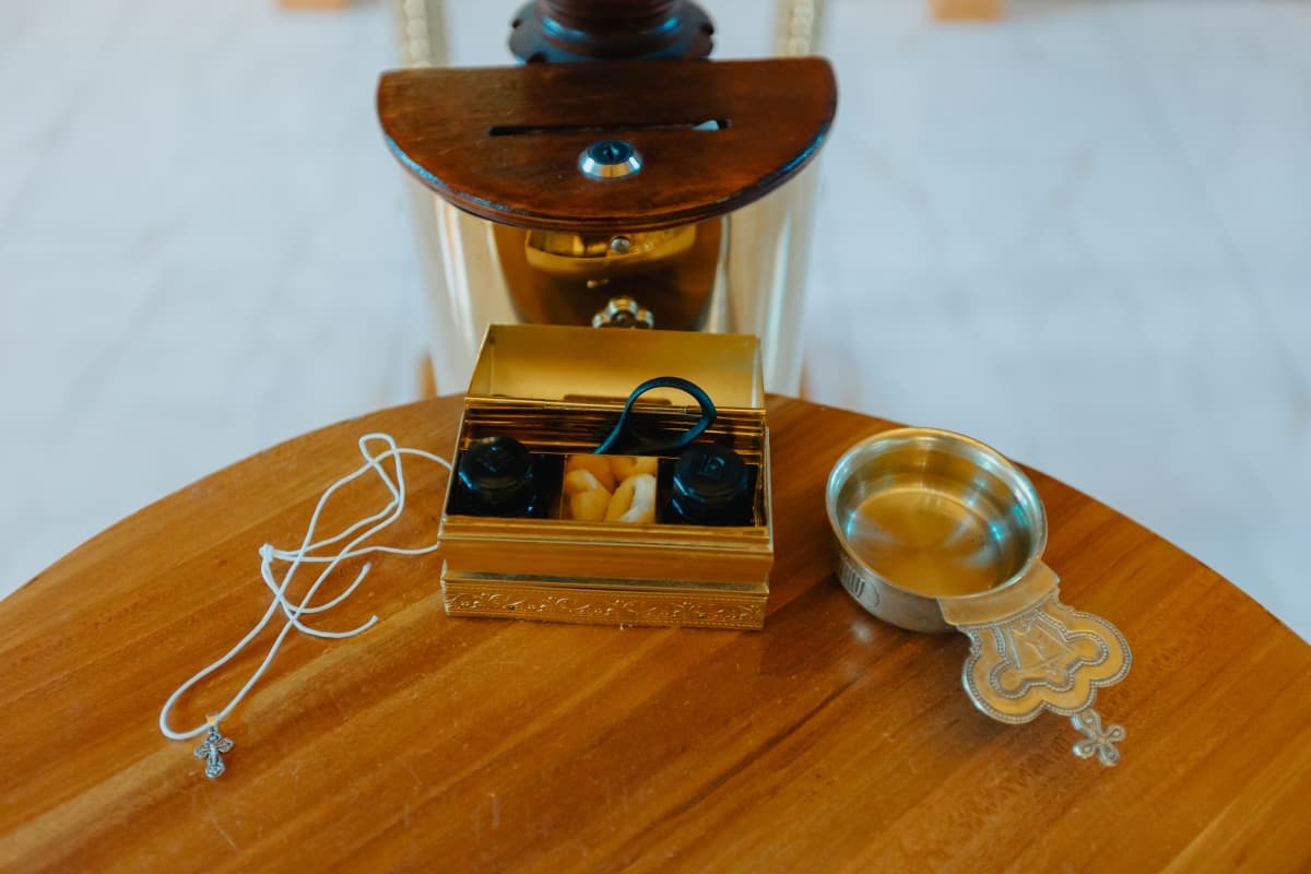 Biserica de lemn sf. Ierarh Nicolae - locatie pentru nunti in Sculeni, Raionul Ungheni