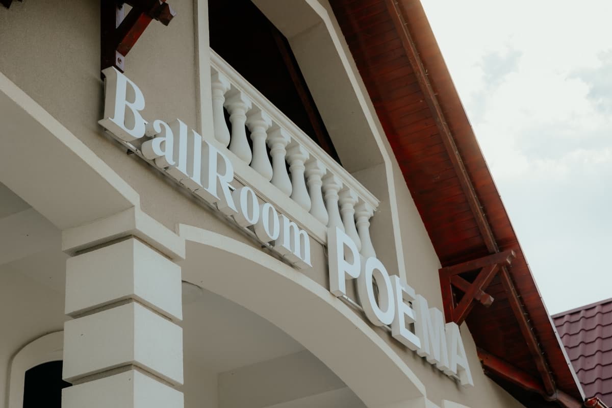 Fotografie de Sergiu Cotruta la BallRoom POEMA 