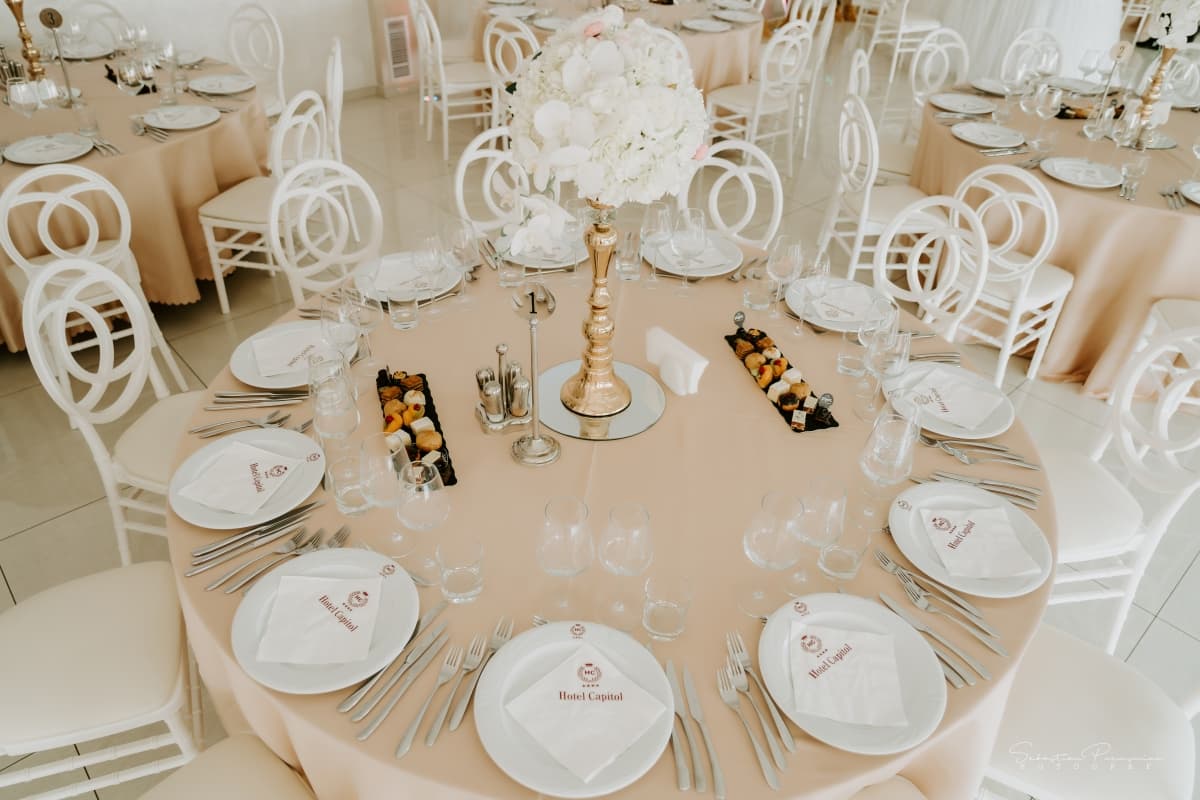 Fotografie de Sebastian Purusniuc Fotograf la Hotel Capitol